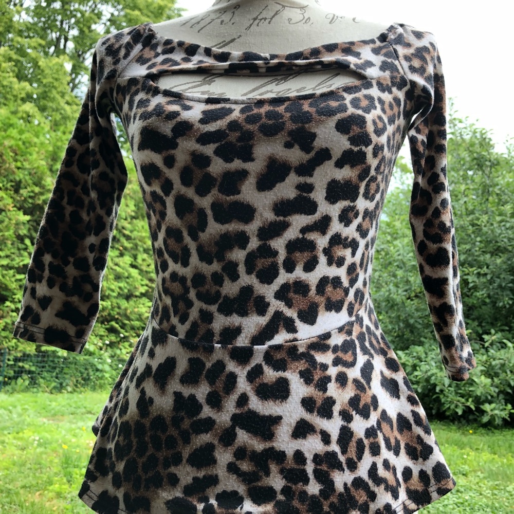 Leopard Top - Picture 2 of 3